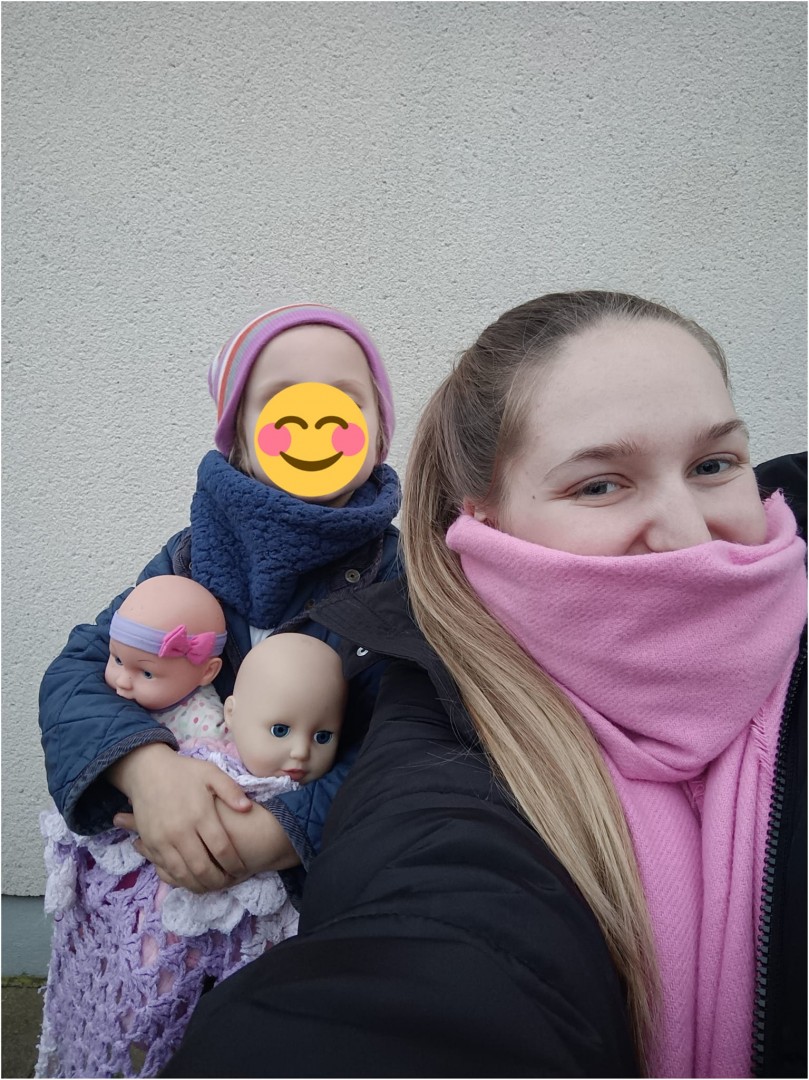 Anita au pair programja Írországban_járék a kislánnyal